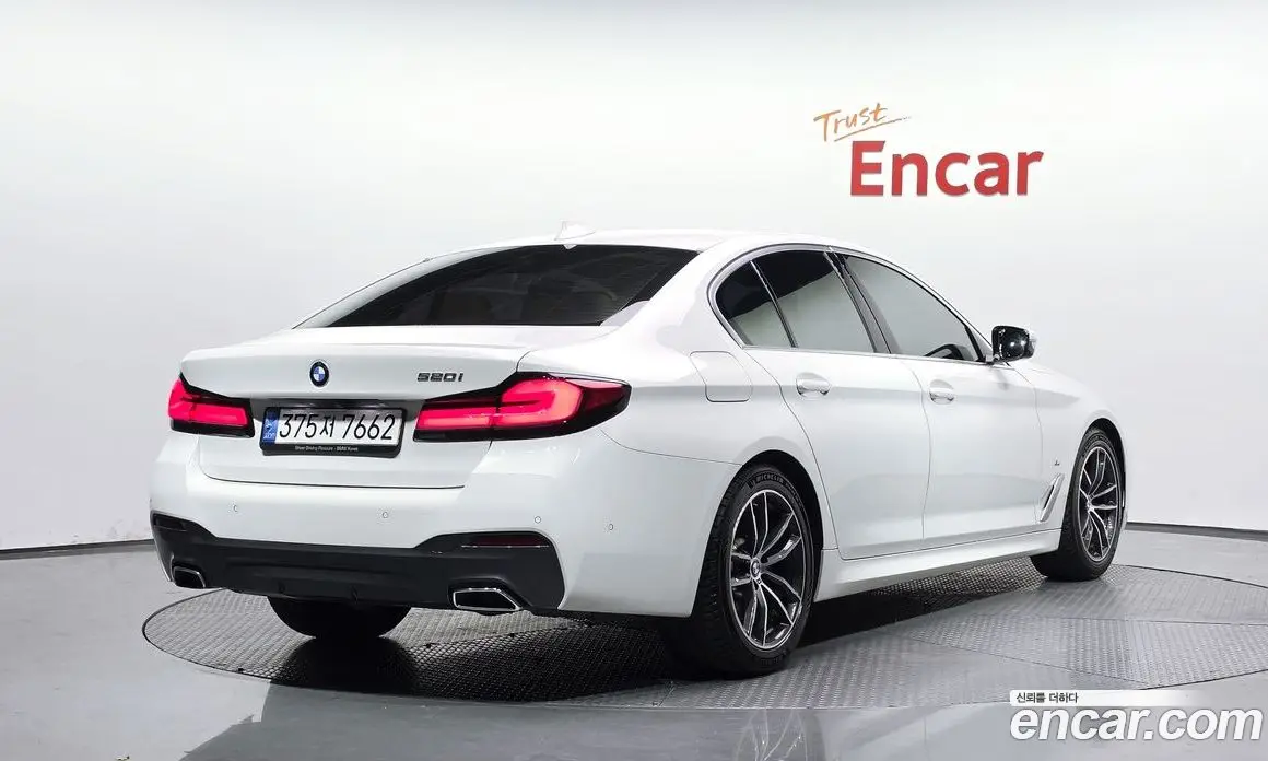 BMW 5 серия 2021 2.0 автомат (гидро), фото 1 BMW 5 серия 2021 2.0 автомат (гидро), фото 1