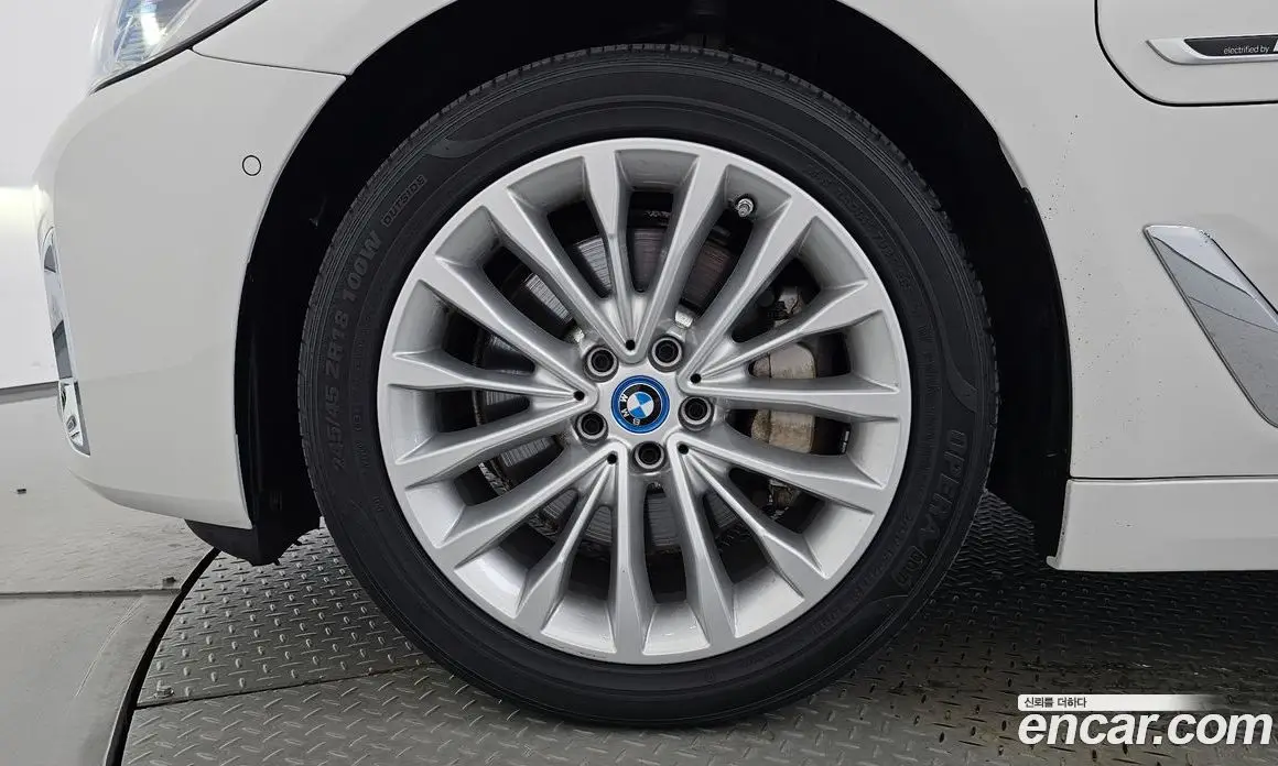 BMW 5 серия 2022 2.0 автомат (гидро), фото 4