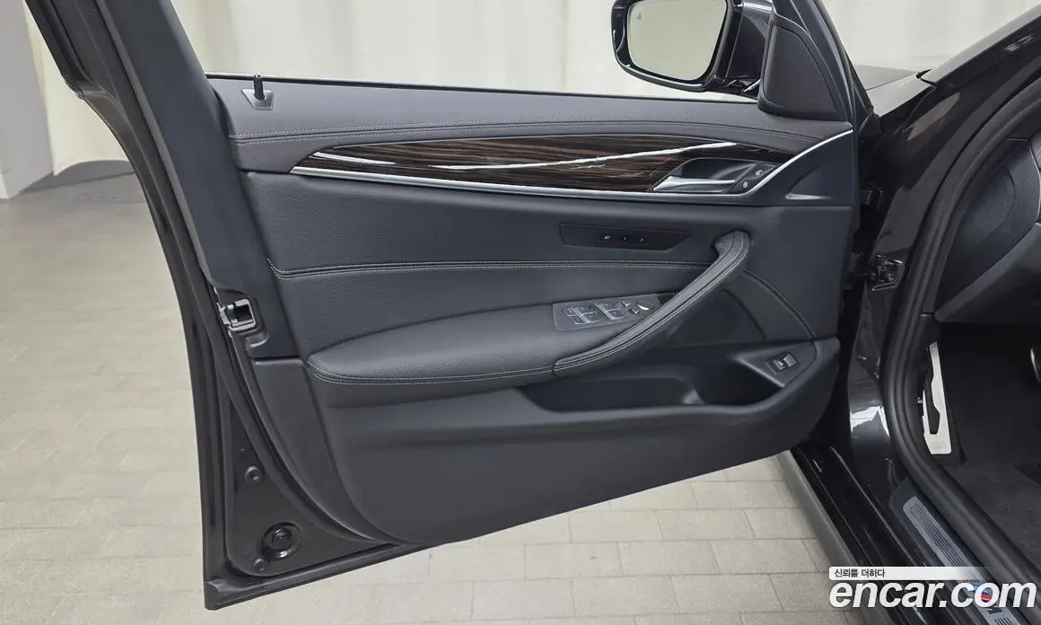 BMW 5 серия 2022 2.0 автомат (гидро), фото 14 BMW 5 серия 2022 2.0 автомат (гидро), фото 14
