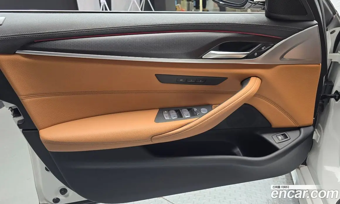BMW 5 серия 2023 2.0 автомат (гидро), фото 14
