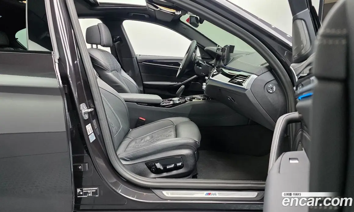 BMW 5 серия 2023 2.0 автомат (гидро), фото 15 BMW 5 серия 2023 2.0 автомат (гидро), фото 15