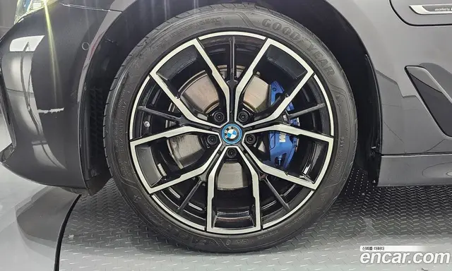 BMW 5 серия 2023 2.0 автомат (гидро), миниатюра 4 BMW 5 серия 2023 2.0 автомат (гидро), миниатюра 4