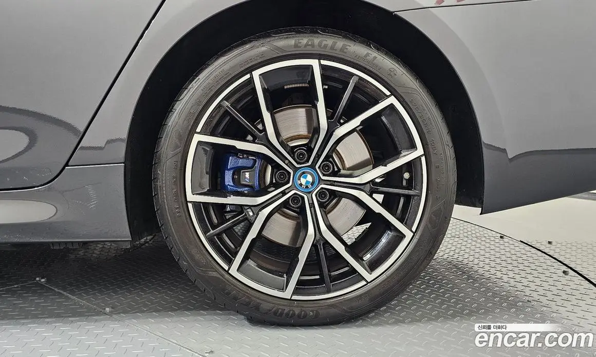 BMW 5 серия 2023 2.0 автомат (гидро), фото 6 BMW 5 серия 2023 2.0 автомат (гидро), фото 6