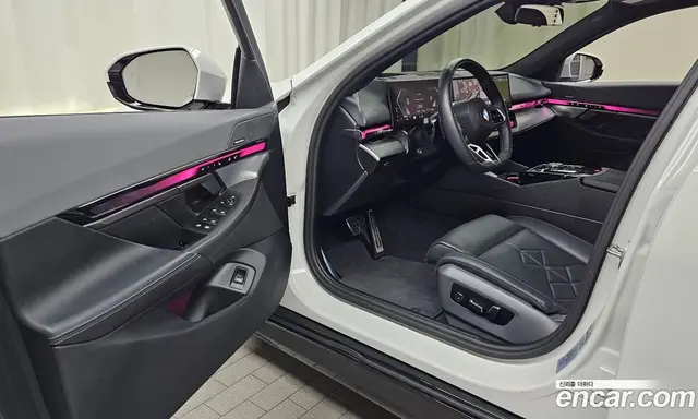 BMW 5 серия 2024 2.0 автомат (гидро), миниатюра 12