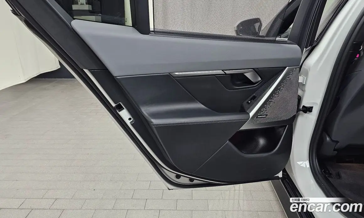 BMW 5 серия 2024 2.0 автомат (гидро), фото 14