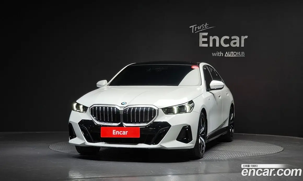 BMW 5 серия 2025 2.0 автомат (гидро), фото 3