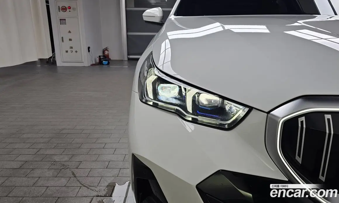BMW 5 серия 2025 2.0 автомат (гидро), фото 8