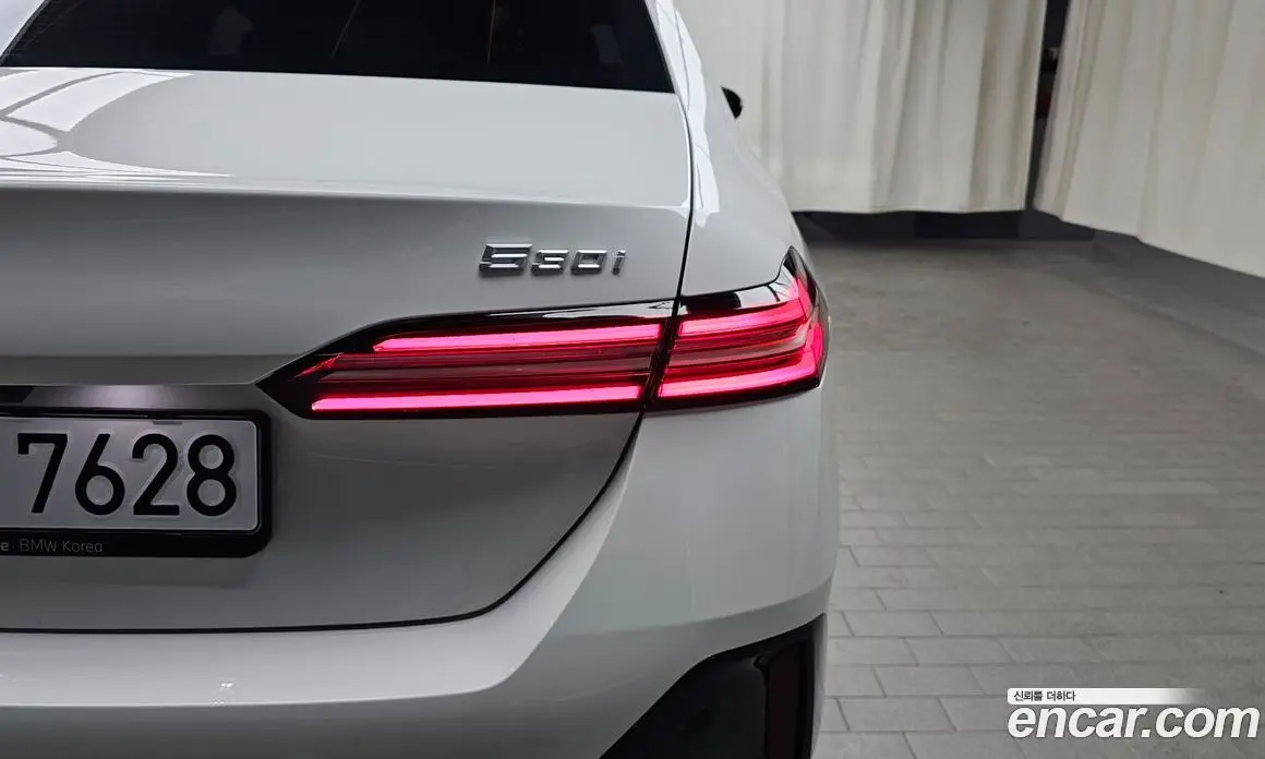 BMW 5 серия 2025 2.0 автомат (гидро), фото 9