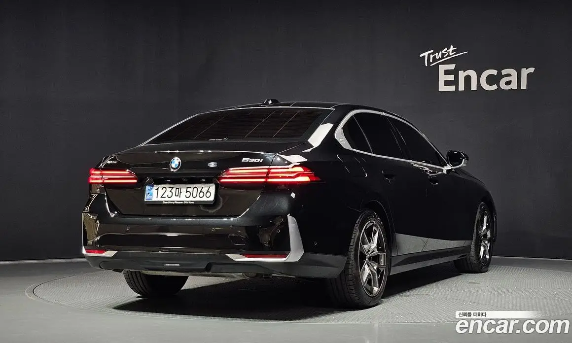 BMW 5 серия 2025 2.0 автомат (гидро), фото 2 BMW 5 серия 2025 2.0 автомат (гидро), фото 2