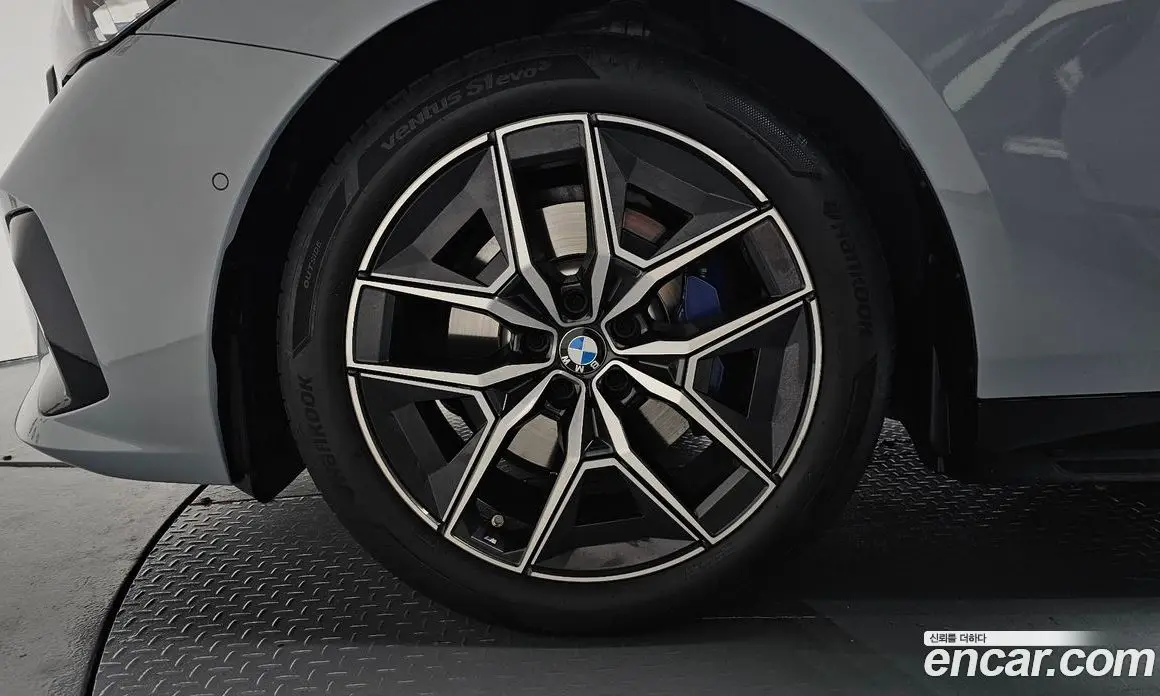 BMW 5 серия 2025 2.0 автомат (гидро), фото 4 BMW 5 серия 2025 2.0 автомат (гидро), фото 4