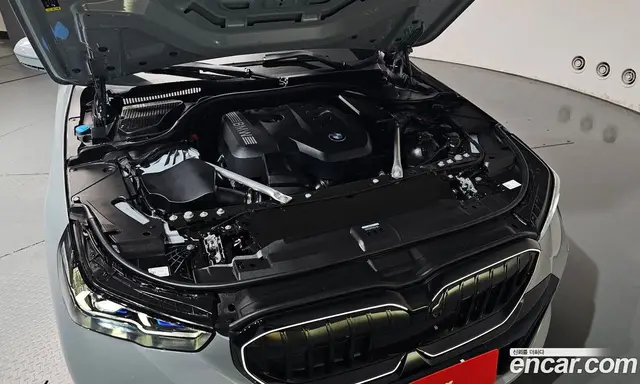 BMW 5 серия 2025 2.0 автомат (гидро), миниатюра 5 BMW 5 серия 2025 2.0 автомат (гидро), миниатюра 5