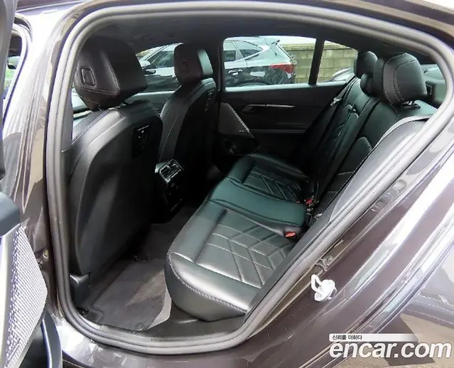 BMW 5 серия 2025 2.0 автомат (гидро), миниатюра 11