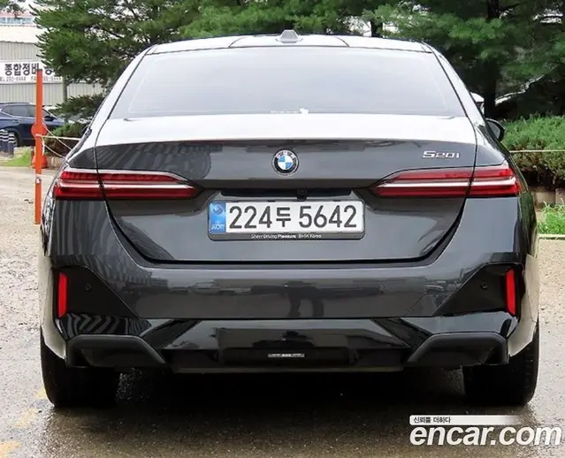 BMW 5 серия 2025 2.0 автомат (гидро), миниатюра 4