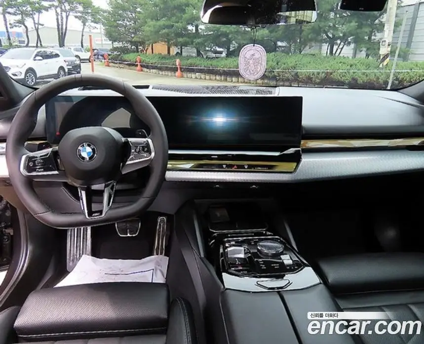 BMW 5 серия 2025 2.0 автомат (гидро), фото 8