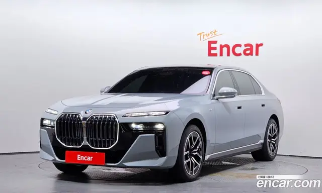 BMW 7 серия, 2023, 35 943 км