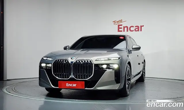 BMW 7 серия, 2023, 69 691 км