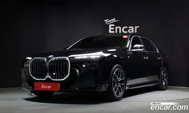 BMW 7 серия, 2025, 6 546 км