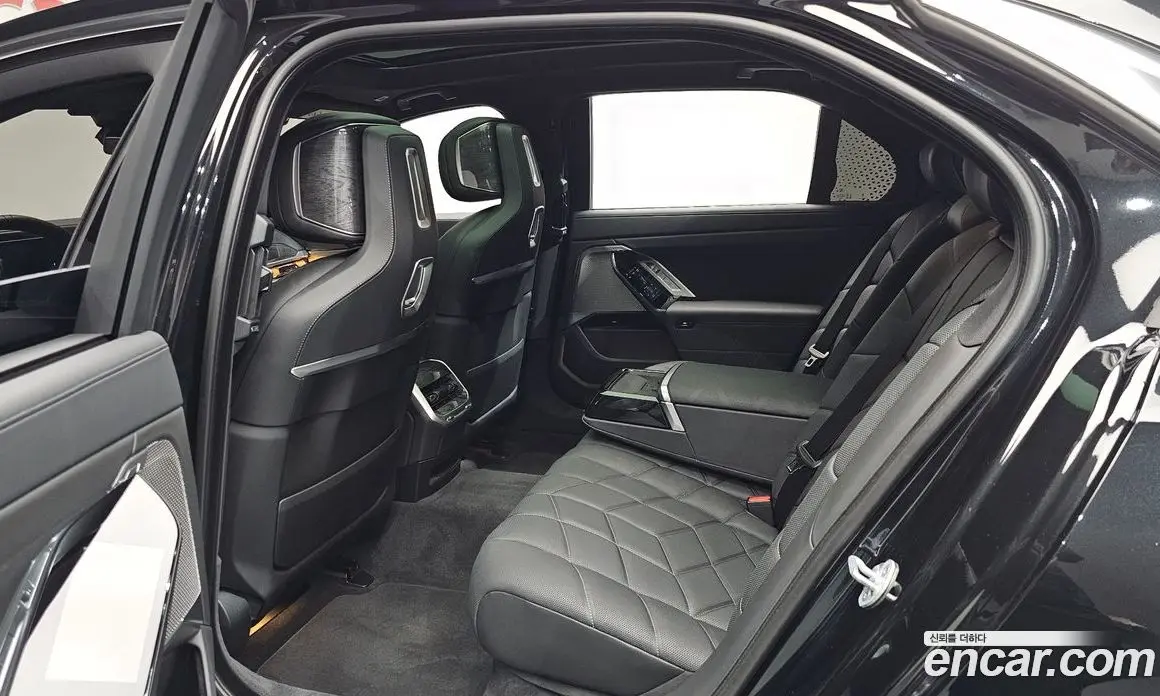 BMW 7 серия 2026 3.0 автомат (гидро), фото 15 BMW 7 серия 2026 3.0 автомат (гидро), фото 15