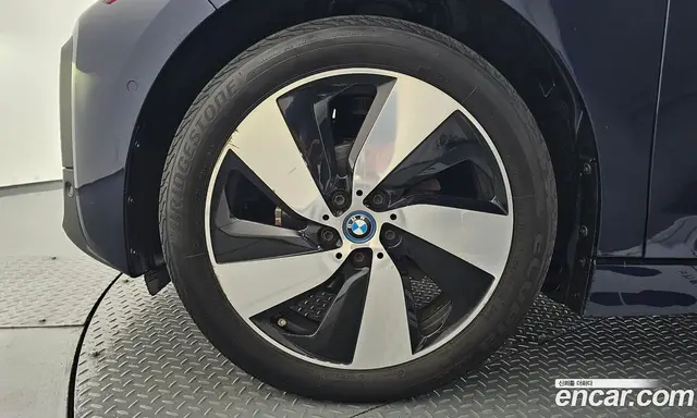 BMW i3 2020 0.1 автомат (гидро), миниатюра 5 BMW i3 2020 0.1 автомат (гидро), миниатюра 5