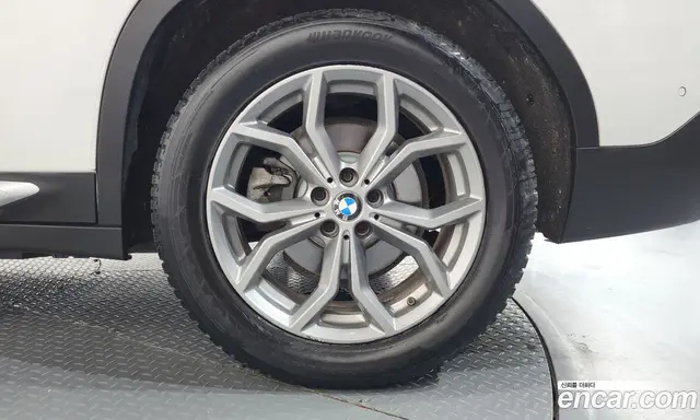 BMW X4 2020 2.0 автомат (гидро), миниатюра 7