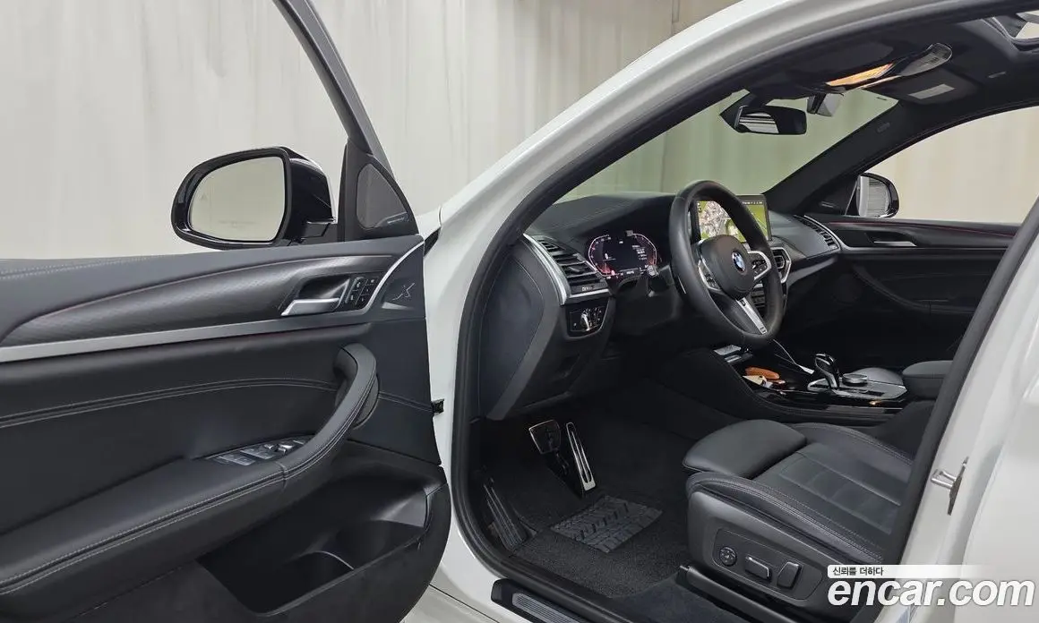 BMW X4 2025 2.0 автомат (гидро), фото 13