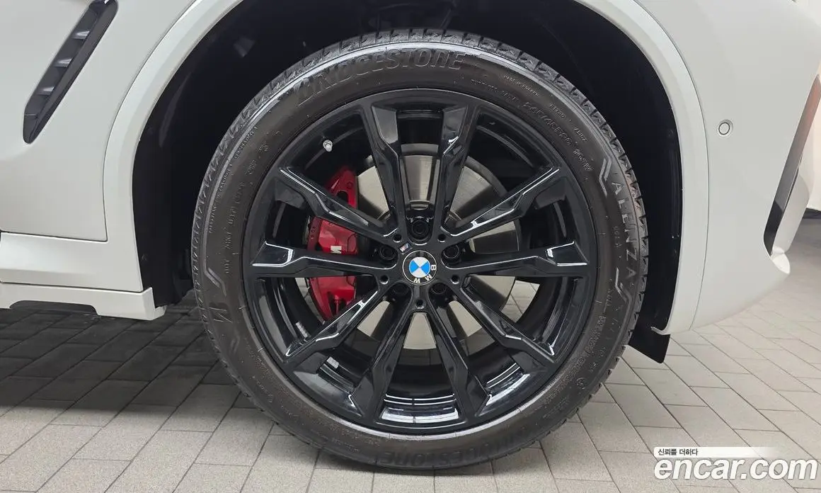 BMW X4 2025 2.0 автомат (гидро), фото 7