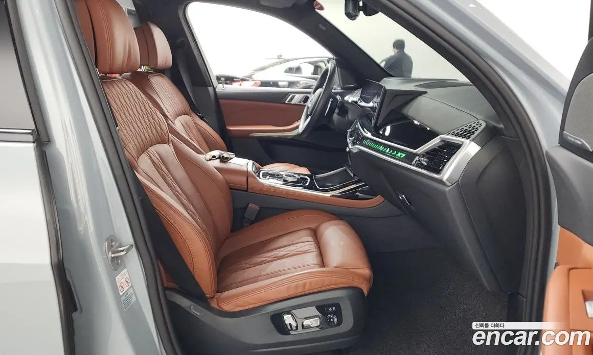 BMW X7 2024 3.0 автомат (гидро), фото 16