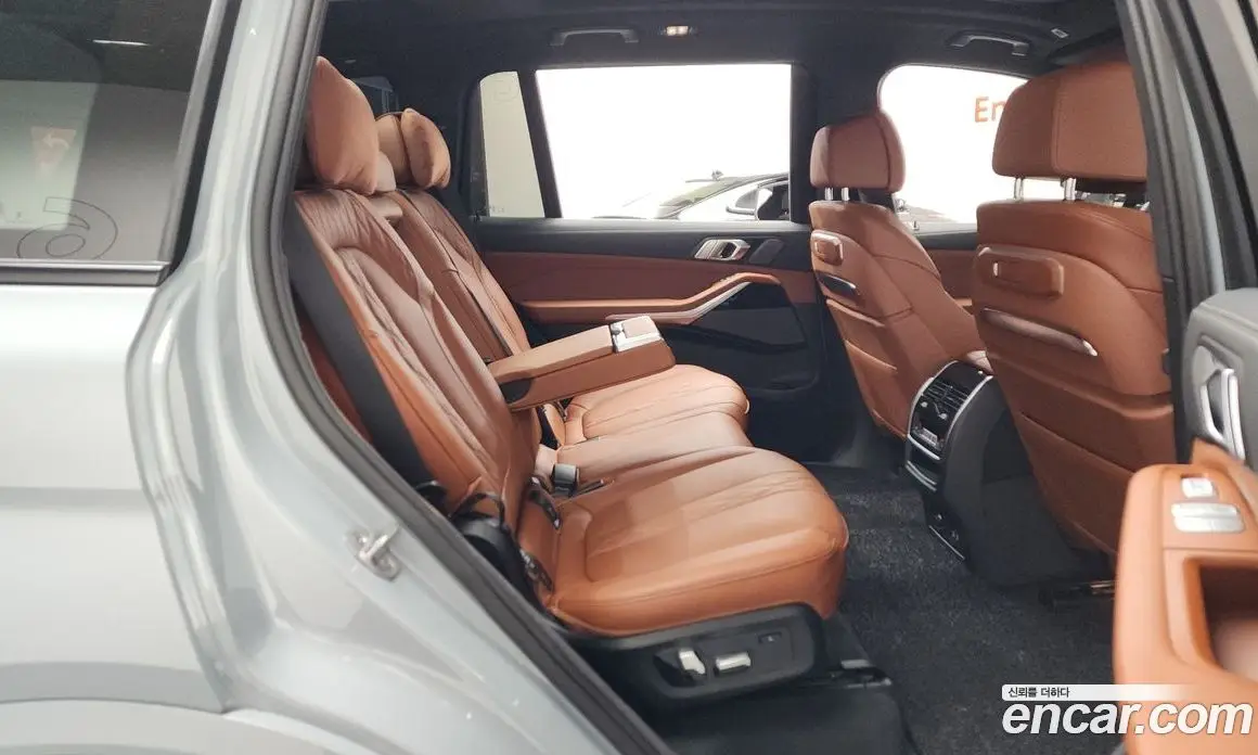 BMW X7 2024 3.0 автомат (гидро), фото 17