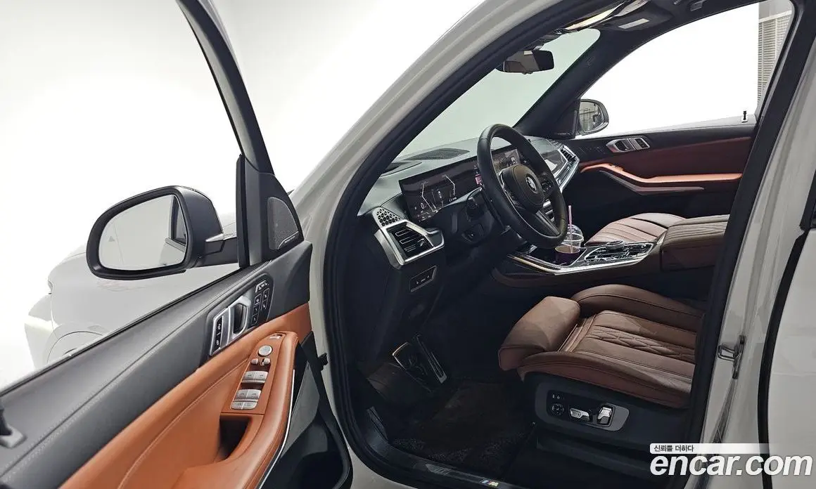 BMW X7 2025 3.0 автомат (гидро), фото 12