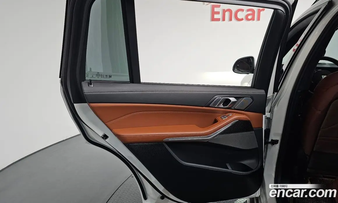 BMW X7 2025 3.0 автомат (гидро), фото 13