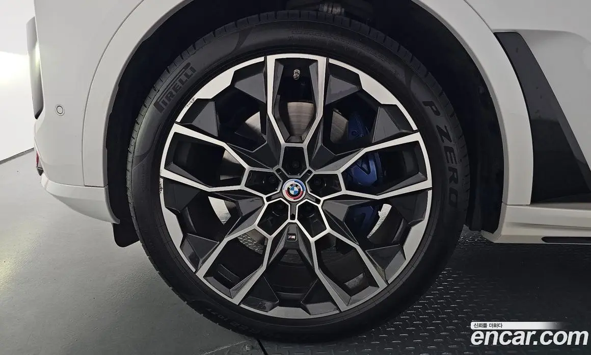BMW X7 2025 3.0 автомат (гидро), фото 4