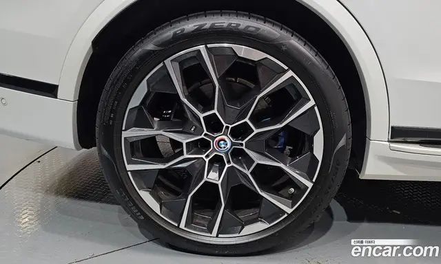BMW X7 2025 3.0 автомат (гидро), миниатюра 6