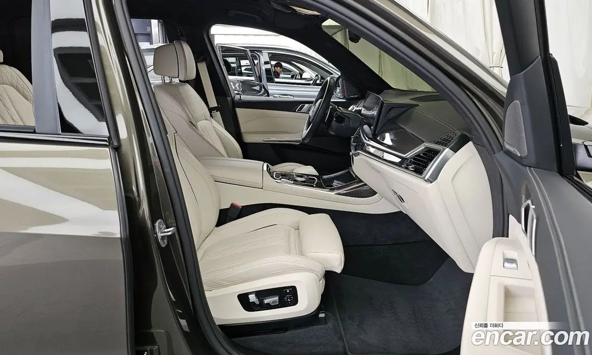BMW X7 2025 3.0 автомат (гидро), фото 17 BMW X7 2025 3.0 автомат (гидро), фото 17