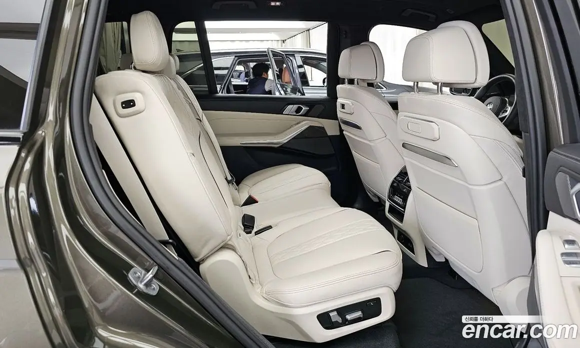 BMW X7 2025 3.0 автомат (гидро), фото 18 BMW X7 2025 3.0 автомат (гидро), фото 18