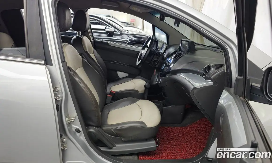Chevrolet Spark 2011 1.0 автомат (гидро), фото 17