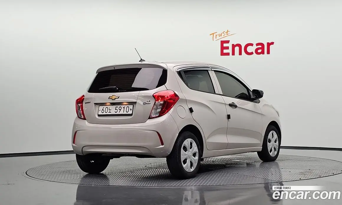 Chevrolet Spark 2016 1.0 автомат (гидро), фото 1 Chevrolet Spark 2016 1.0 автомат (гидро), фото 1