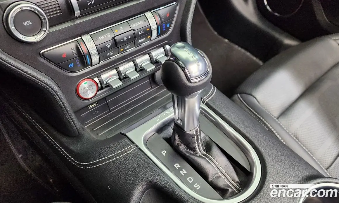 Ford Mustang 2022 5.0 автомат (гидро), фото 12