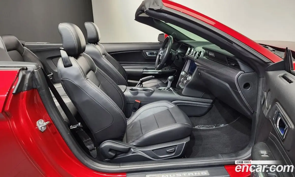 Ford Mustang 2022 5.0 автомат (гидро), фото 16
