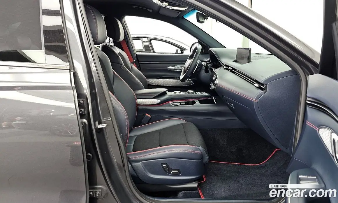 Genesis GV70 2022 2.5 автомат (гидро), фото 17