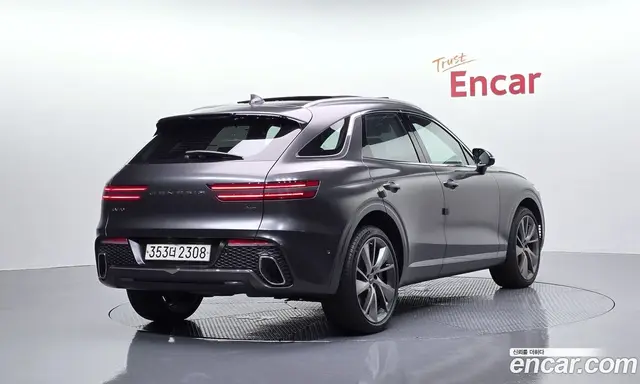 Genesis GV70, 2022, 1 947 км