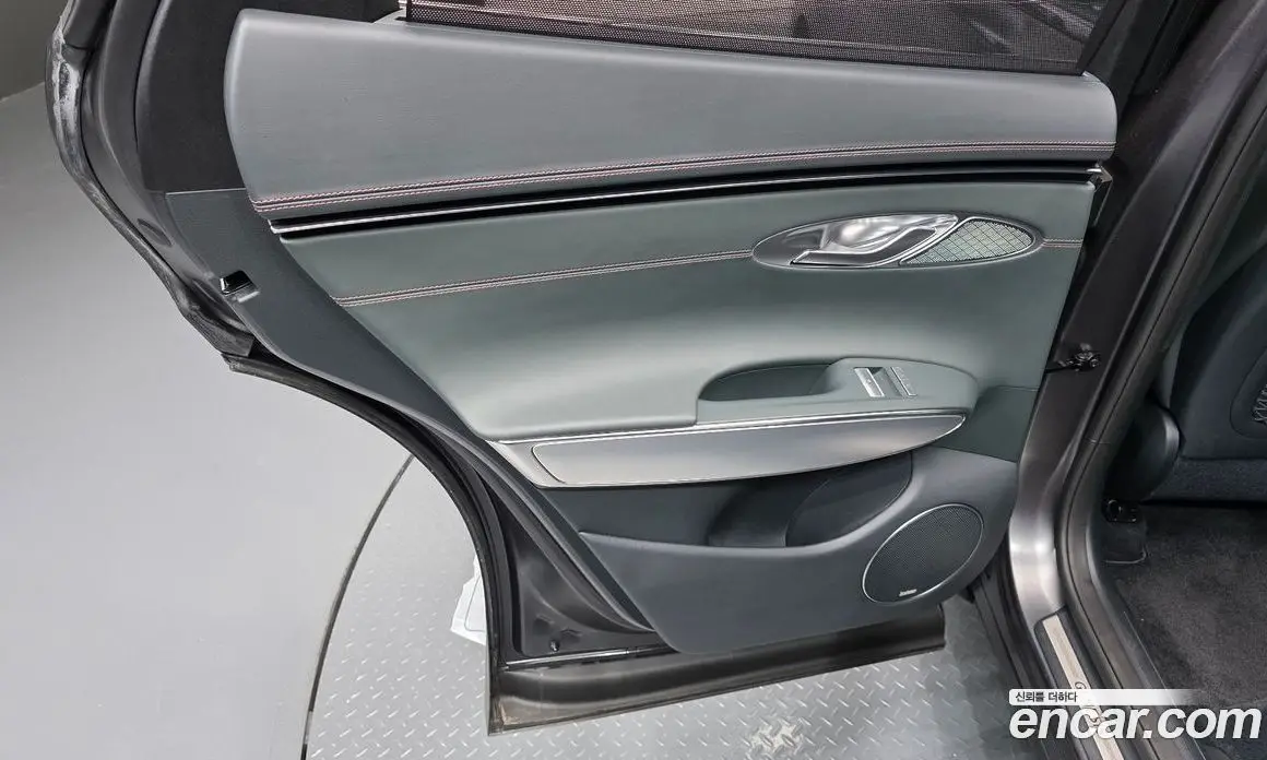 Genesis GV70 2022 3.5 автомат (гидро), фото 14