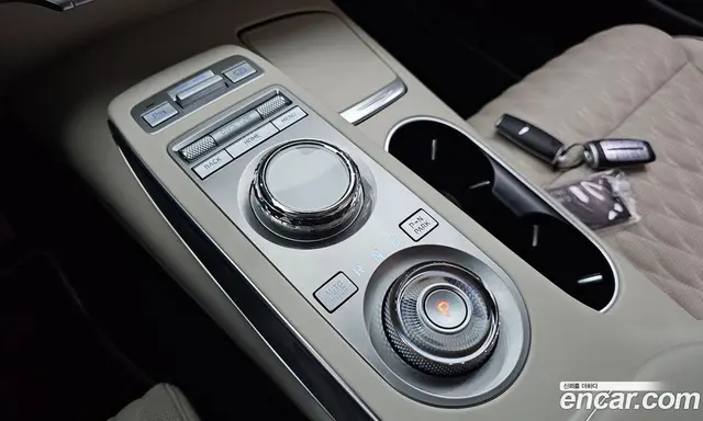 Genesis GV70 2023 2.5 автомат (гидро), миниатюра 11