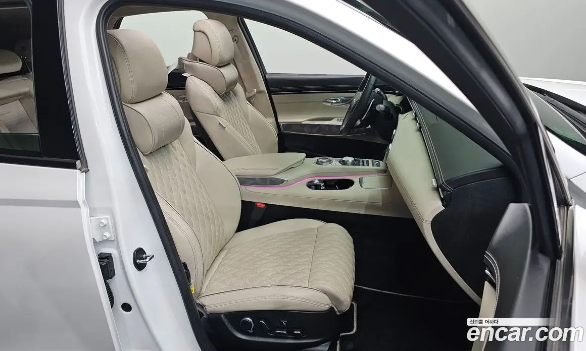 Genesis GV70 2023 2.5 автомат (гидро), фото 15
