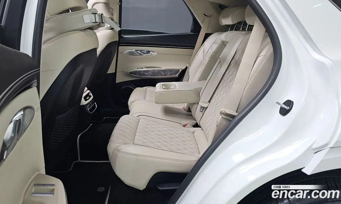 Genesis GV70 2023 2.5 автомат (гидро), фото 17