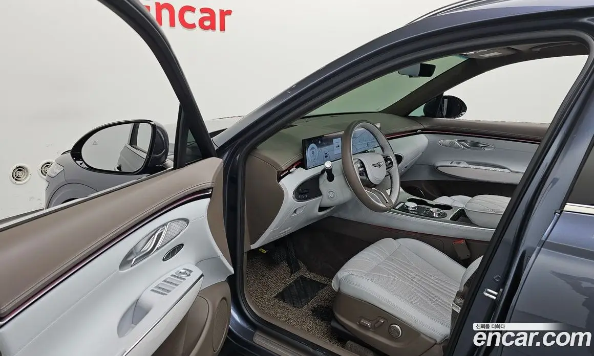 Genesis GV70 2024 2.5 автомат (гидро), фото 12