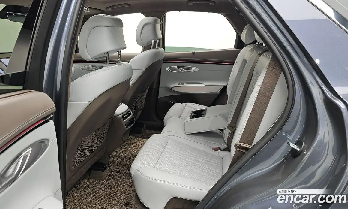 Genesis GV70 2024 2.5 автомат (гидро), фото 15