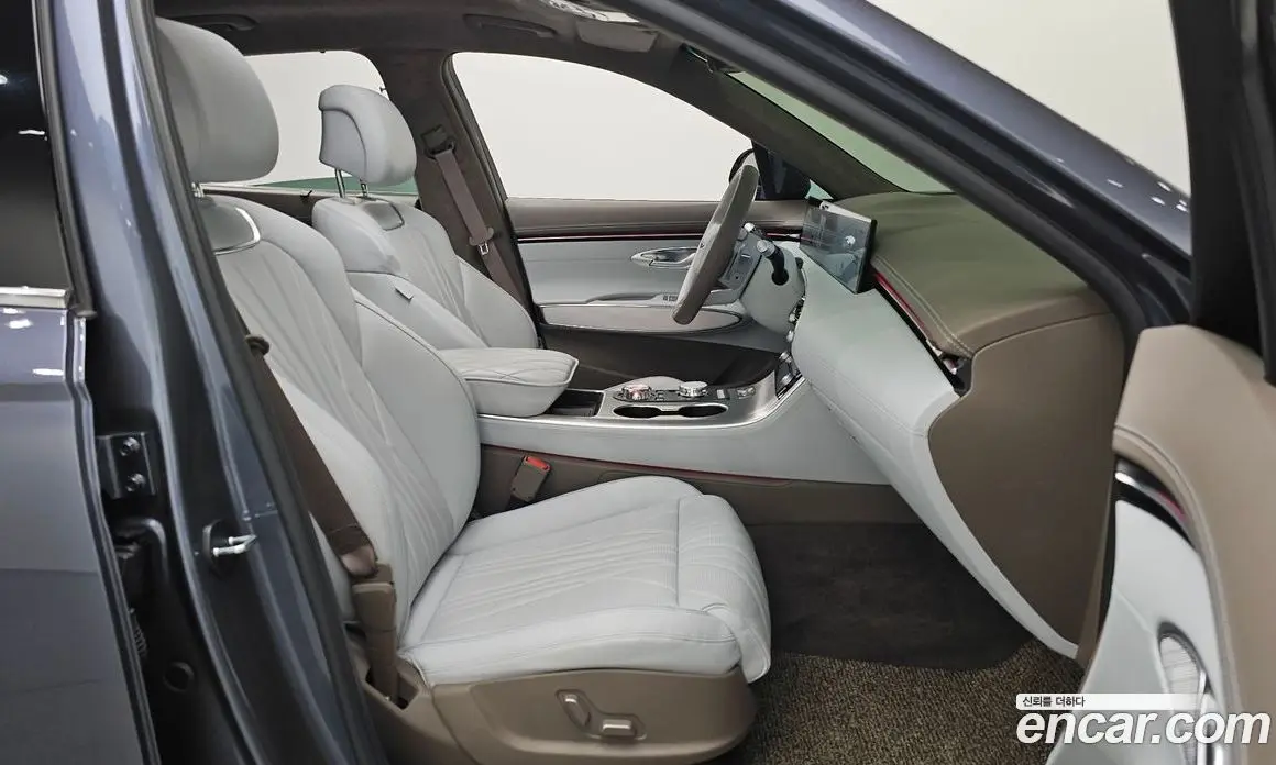 Genesis GV70 2024 2.5 автомат (гидро), фото 16