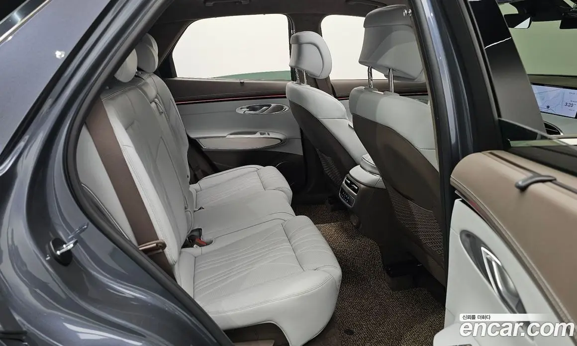 Genesis GV70 2024 2.5 автомат (гидро), фото 17