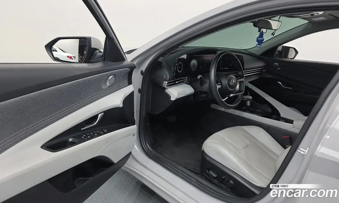 Hyundai Avante 2020 1.6 автомат (гидро), фото 13