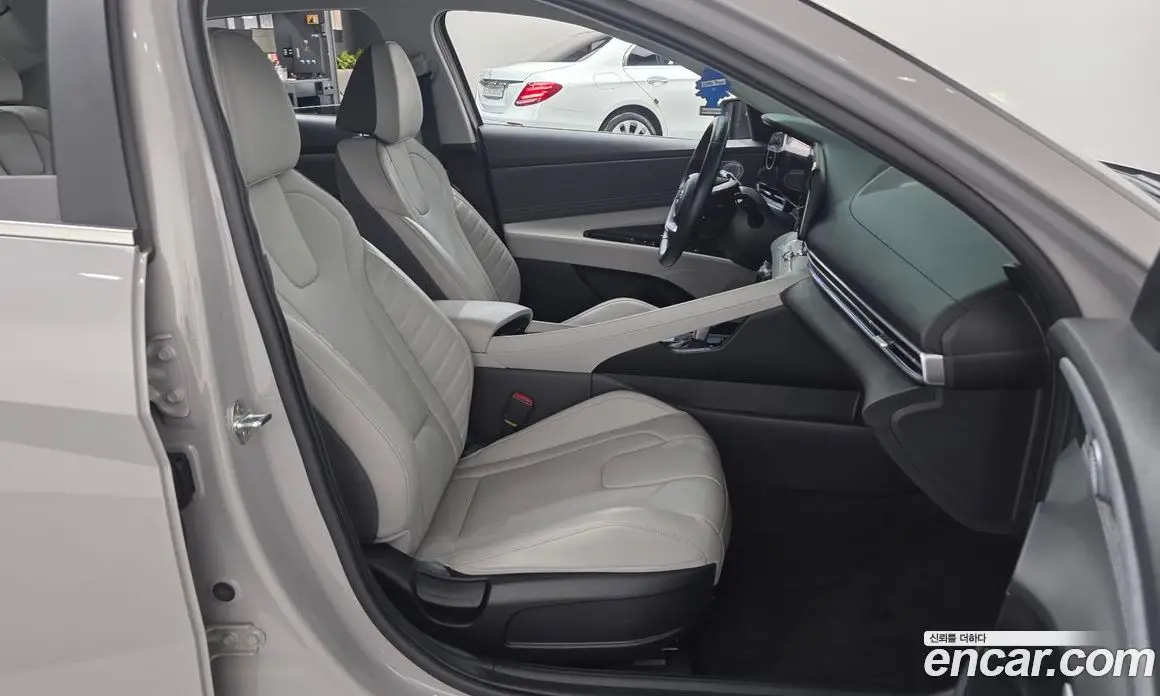 Hyundai Avante 2020 1.6 автомат (гидро), фото 16